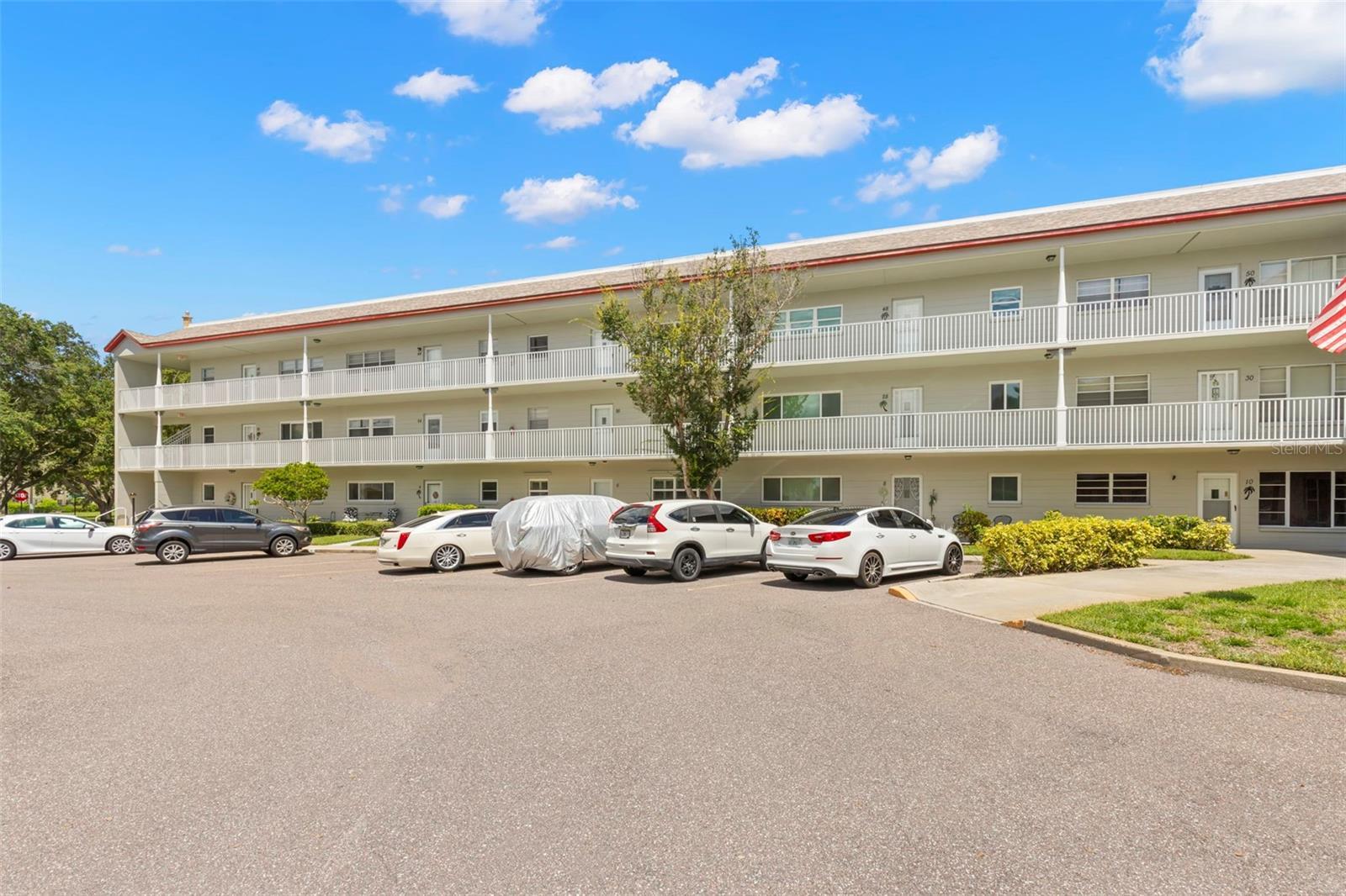 Photo one of 2260 Costa Rican Dr # 26 Clearwater FL 33763 | MLS W7870044