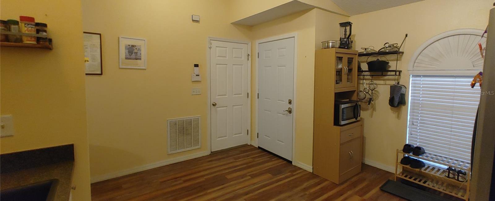 Photo #6