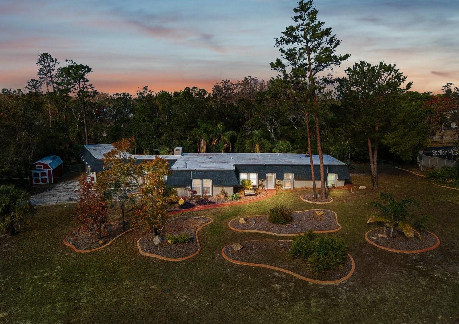 Photo one of 7815 Tanglewood Dr New Port Richey FL 34654 | MLS W7871202