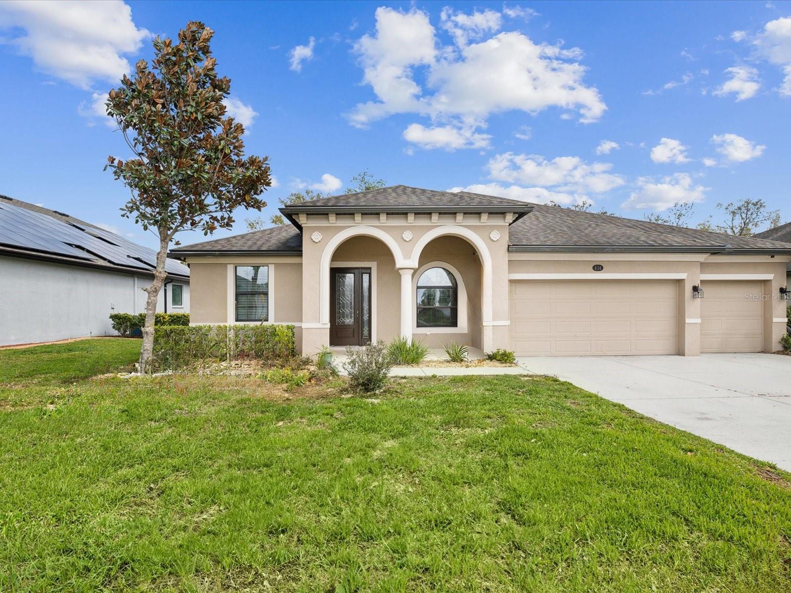 Photo one of 636 Tierra Dr Spring Hill FL 34609 | MLS W7873457