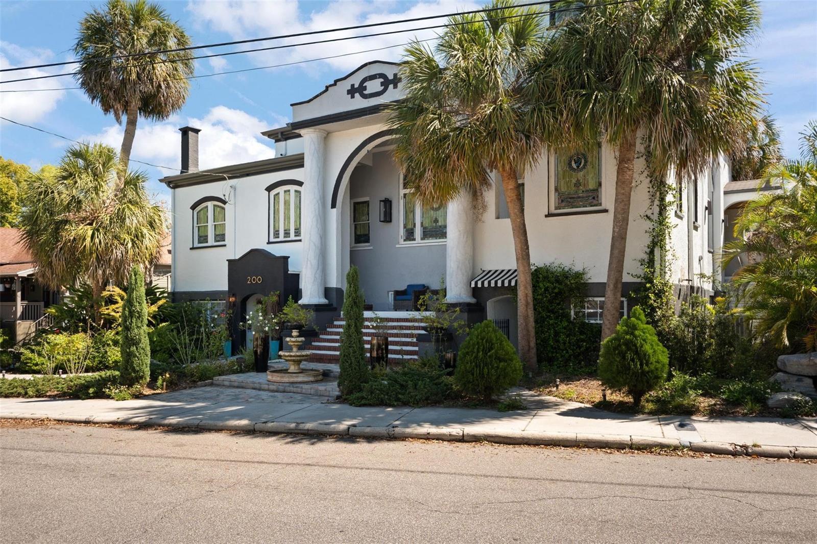 Photo one of 200 Grand Blvd Tarpon Springs FL 34689 | MLS W7873865