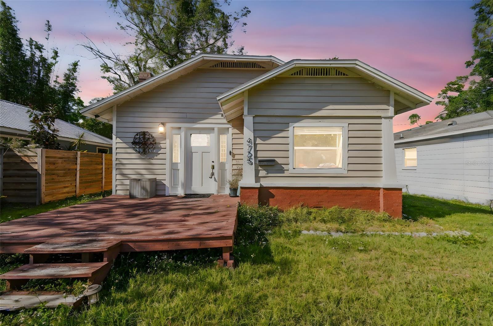 Photo one of 4725 3Rd S Ave St Petersburg FL 33711 | MLS W7873907