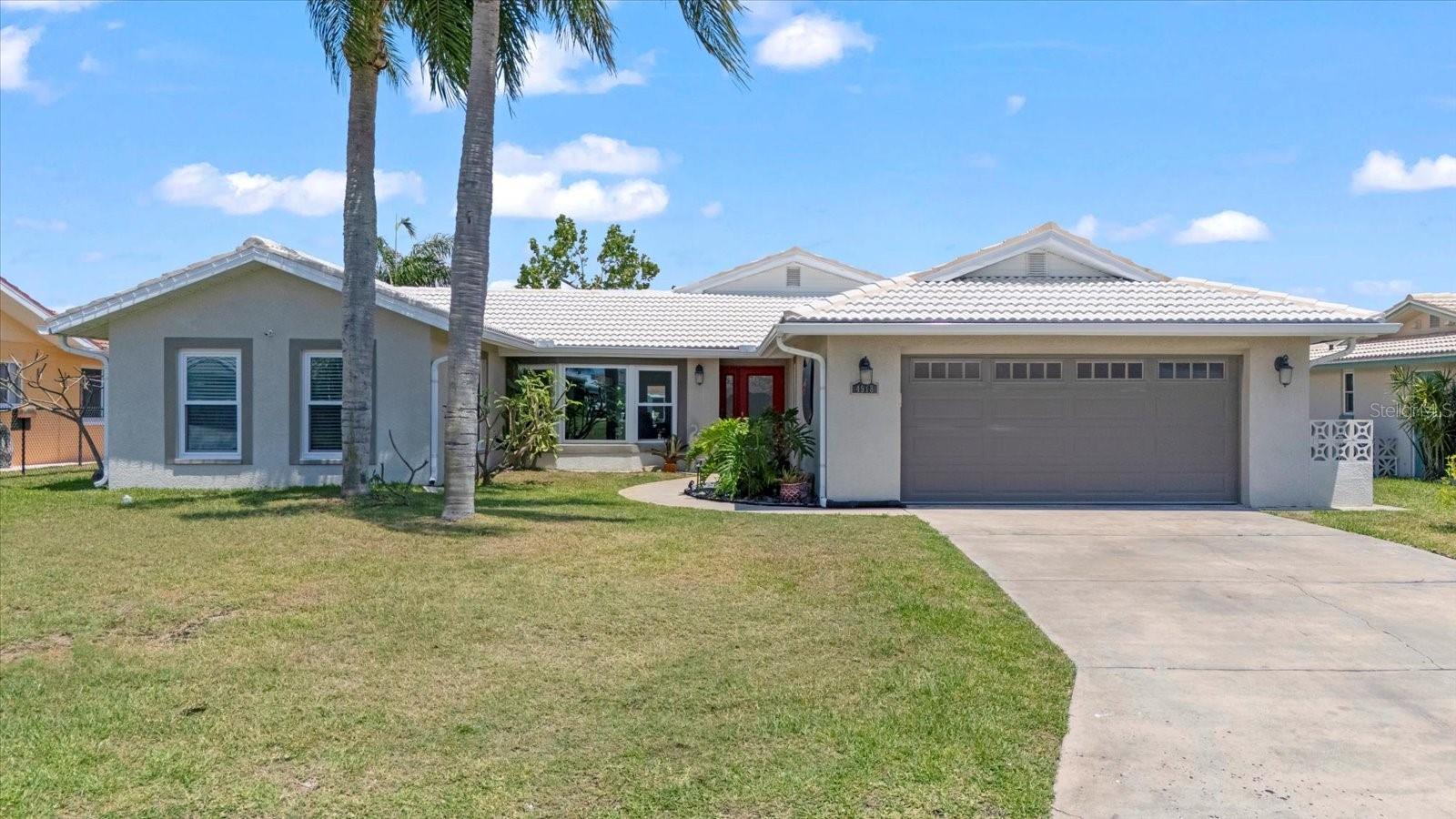 Photo one of 4918 Forecastle Dr New Port Richey FL 34652 | MLS W7875297