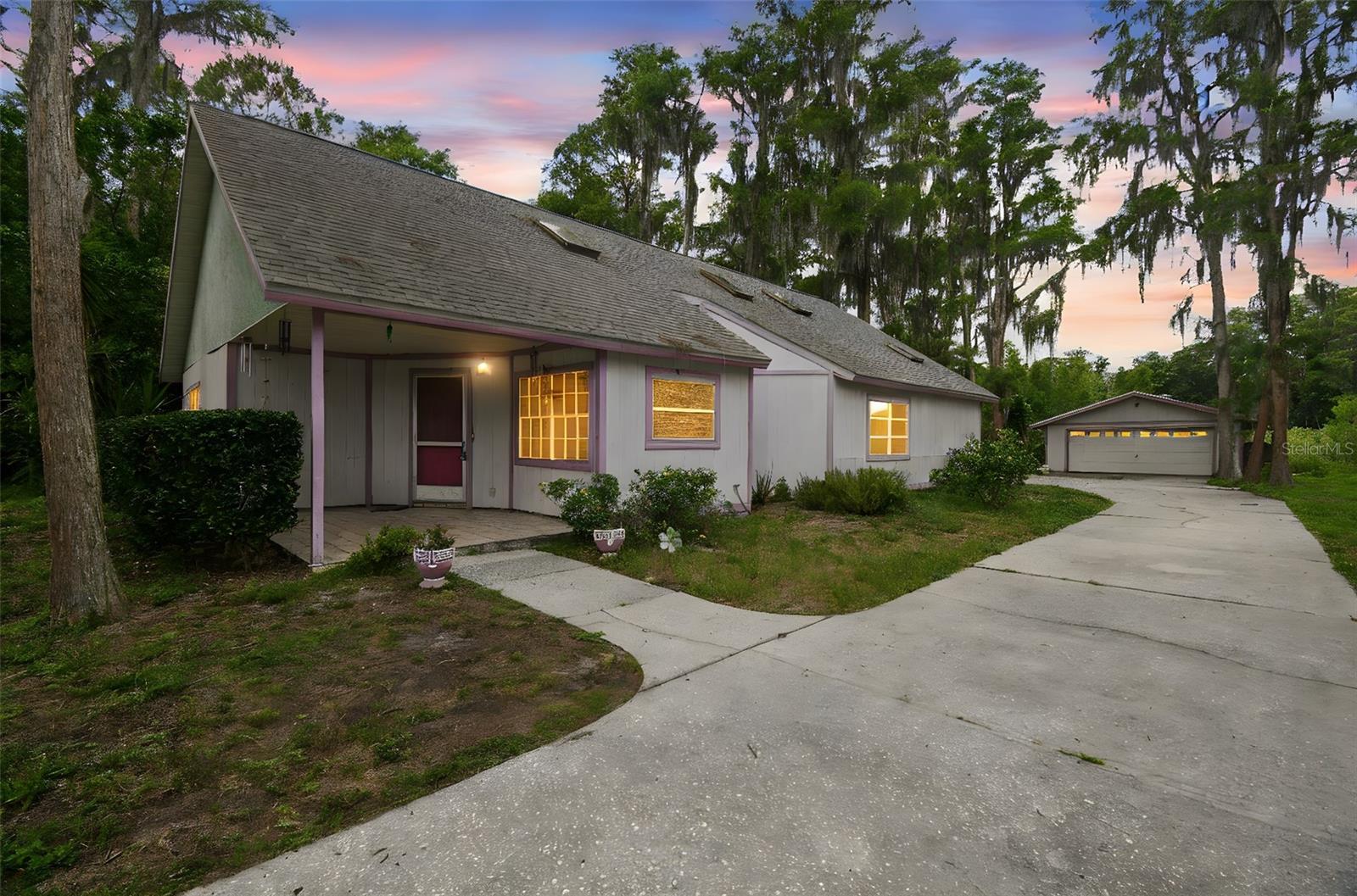 Photo one of 8755 Marigold Dr New Port Richey FL 34654 | MLS W7875905