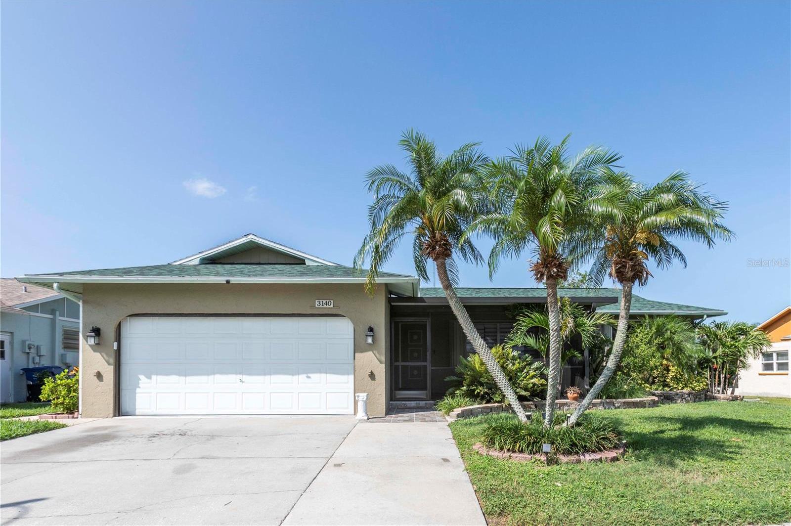 Photo one of 3140 Jackson Dr Holiday FL 34691 | MLS W7876145
