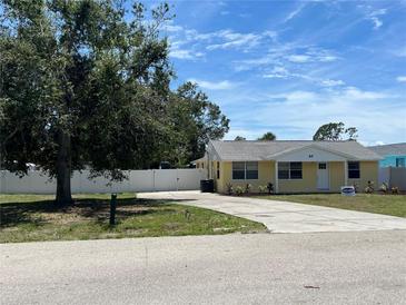 Photo one of 85 W Green St Englewood FL 34223 | MLS A4578541