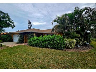 Photo one of 424 Baycrest Dr Venice FL 34285 | MLS A4590412