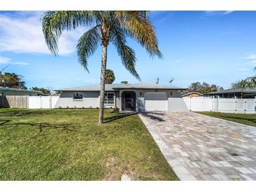 Photo one of 90 Coral Rd Venice FL 34293 | MLS A4600999
