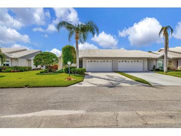 Photo one of 5456 Kelly Dr # 10 Sarasota FL 34233 | MLS A4628059