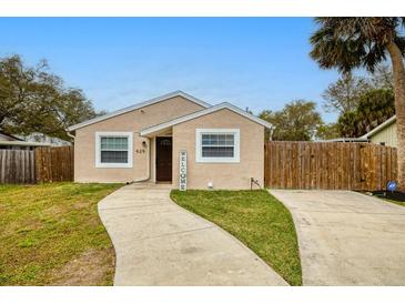 Photo one of 429 Patterson Ave Osprey FL 34229 | MLS C7487863