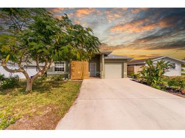 Photo one of 81 Michigan Ave Englewood FL 34223 | MLS D6134870