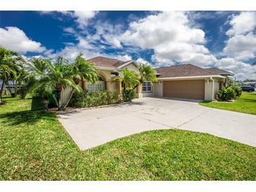 Photo one of 138 Broadmoor Ln Rotonda West FL 33947 | MLS D6135918