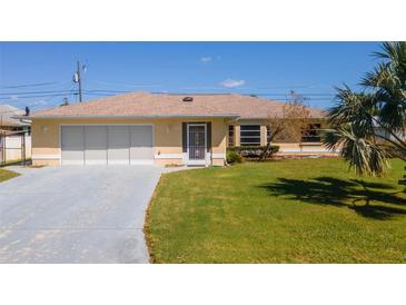 Photo one of 976 Euclid Rd Venice FL 34293 | MLS D6138519