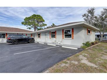 Photo one of 510 Airport E Ave # 2D Venice FL 34285 | MLS N6130276