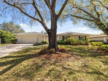 Photo one of 10507 Lacera Dr Tampa FL 33618 | MLS O6178257