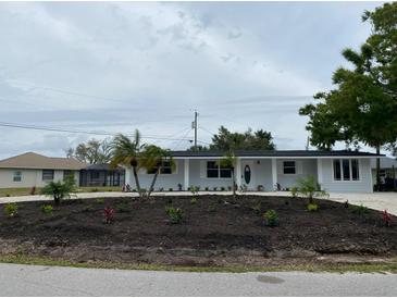 Photo one of 405 W Shade Dr Venice FL 34293 | MLS O6184886