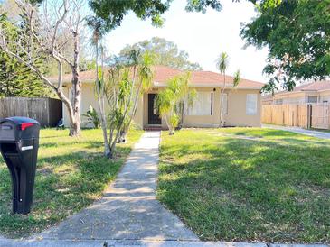 Photo one of 1505 Laura St Clearwater FL 33755 | MLS T3470099