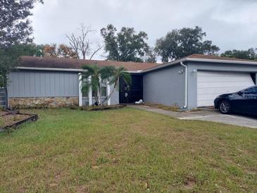 Photo one of 3513 King Richard Ct Seffner FL 33584 | MLS T3487159