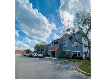 Photo one of 18001 Richmond Place Dr # 123 Tampa FL 33647 | MLS T3510196