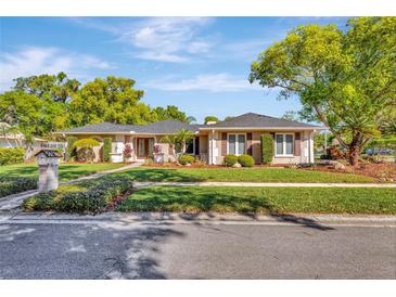 Photo one of 12701 Allendale Ln Tampa FL 33618 | MLS T3512879