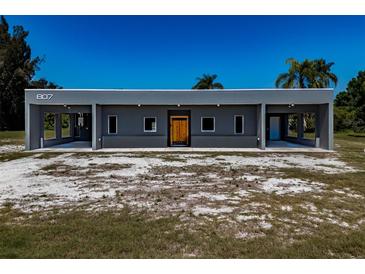 Photo one of 807 10Th Sw Ave Ruskin FL 33570 | MLS T3513415