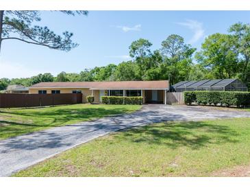 Photo one of 5476 Lake Le Clare Rd Lutz FL 33558 | MLS T3514030