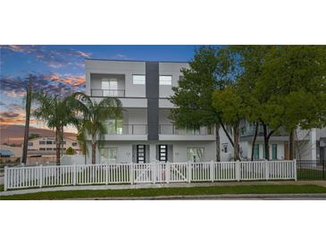 Photo one of 215 W Columbus Dr # 2 Tampa FL 33602 | MLS T3515168