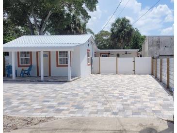 Photo one of 711 Patterson St Clearwater FL 33756 | MLS T3516839