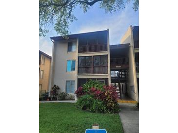 Photo one of 3849 S Lake Dr # 175 Tampa FL 33614 | MLS T3517384
