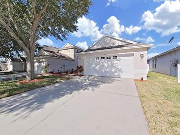 Photo one of 443 Summer Sails Dr Valrico FL 33594 | MLS T3518855