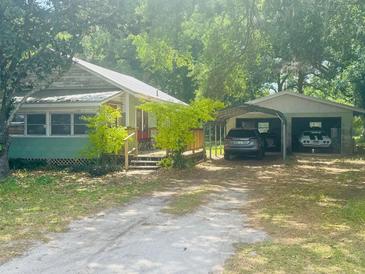 Photo one of 2912 Nelson Ave Dover FL 33527 | MLS T3519231