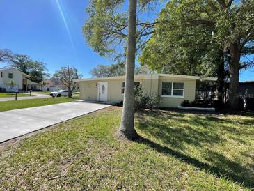 Photo one of 132 10Th Sw Ave Largo FL 33770 | MLS T3519629