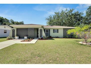 Photo one of 712 Innergary Pl Valrico FL 33594 | MLS T3521398