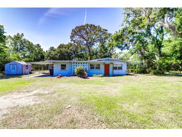 Photo one of 900 W County Line Rd Lutz FL 33548 | MLS T3521841