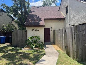 Photo one of 5641 Ashley Oaks Dr # 41 Tampa FL 33617 | MLS T3528108