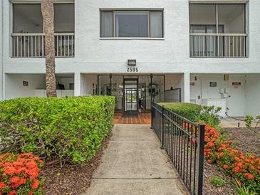 Photo one of 2595 Countryside Blvd # 8106 Clearwater FL 33761 | MLS T3540302