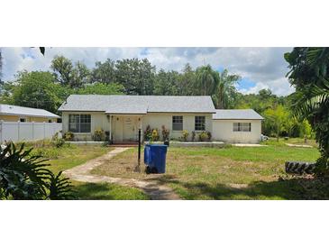 Single story home with a spacious yard at 4375 Lindsey Loop, Dover, FL 33527
