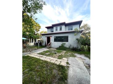 Two-story home with a large front yard at 2918 6Th S Ave, St Petersburg, FL 33712