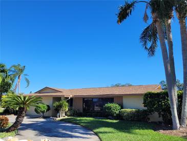 Photo one of 1900 Sandpiper Dr Clearwater FL 33764 | MLS TB8322033