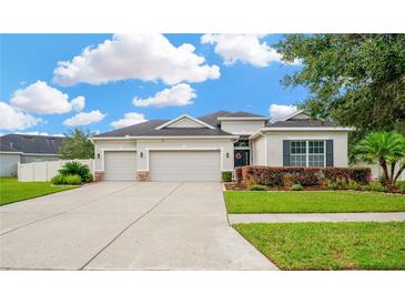 Photo one of 11127 Wembley Landing Dr Lithia FL 33547 | MLS TB8322493