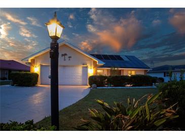 Photo one of 811 El Rancho Dr Sun City Center FL 33573 | MLS TB8323080