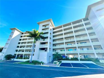 Photo one of 1235 S Highland Ave # 5-105 Clearwater FL 33756 | MLS U8223842