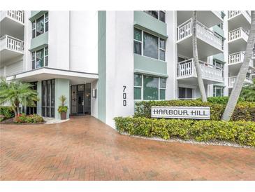 Photo one of 700 Beach Ne Dr # 201 St Petersburg FL 33701 | MLS U8227837