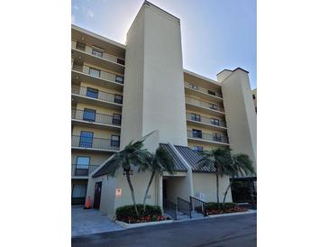 Photo one of 2800 Cove Cay Dr # 5D Clearwater FL 33760 | MLS U8235479