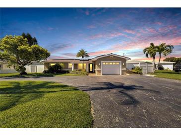 Photo one of 7812 3Rd S Ave St Petersburg FL 33707 | MLS U8235851