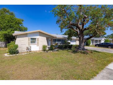 Photo one of 1562 S Lake Ave Clearwater FL 33756 | MLS U8242478