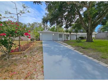 Photo one of 5532 Front Dr Holiday FL 34690 | MLS U8245319