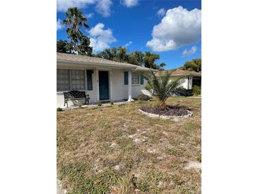 Photo one of 9711 Rainbow Ln Port Richey FL 34668 | MLS W7859642