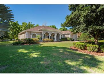 Photo one of 11430 Lakeview Dr New Port Richey FL 34654 | MLS W7862889