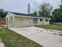 Charming single-story home with a well-maintained front yard and long driveway at 3526 Southern W Pkwy, Bradenton, FL 34205